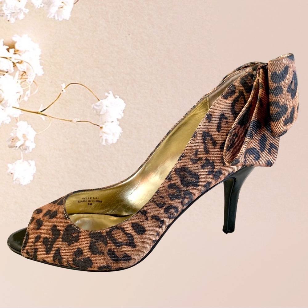 J RENEE PEEK-A-BOO HEELS - Picture 2 of 5